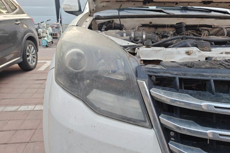 Used Haval H5 Classic 2015 2.0T Diesel Manual 4x4 Ambition Model Right Front Headlight