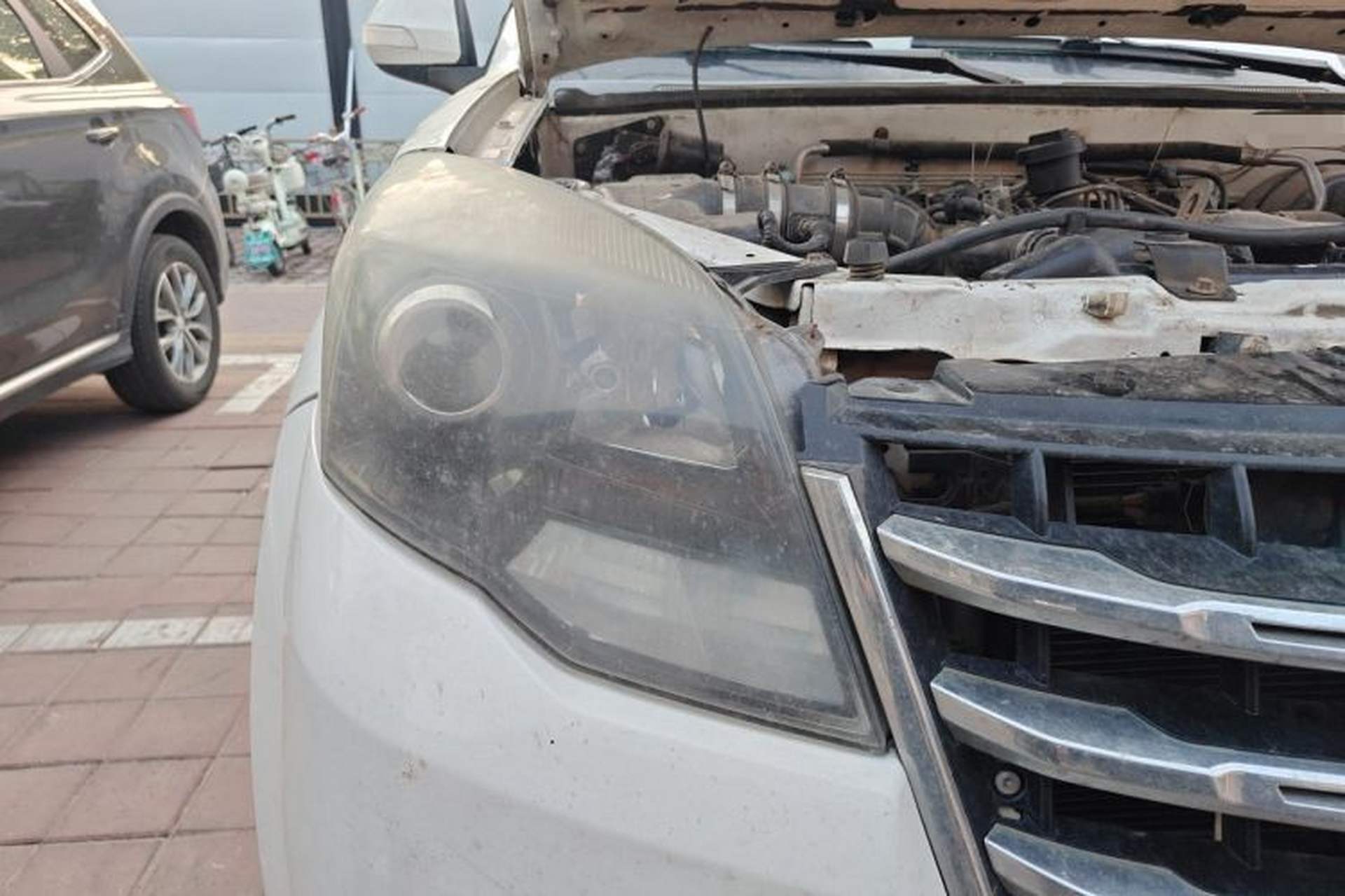 Used Haval H5 Classic 2015 2.0T Diesel Manual 4x4 Ambition Model Right Front Headlight