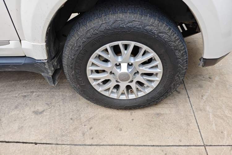 Used Haval H5 Classic 2015 2.0T Manual 4x4 Prestige Version Right Front Wheel Hub