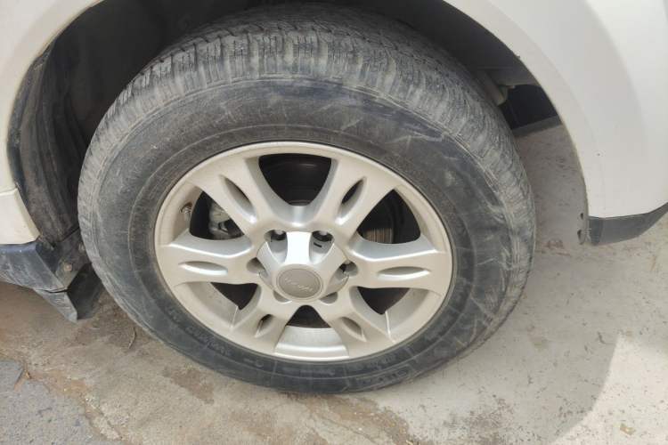 Used Haval H5 Classic 2015 2.0T Manual Two-Wheel Drive Elite Version Right Front Wheel Hub