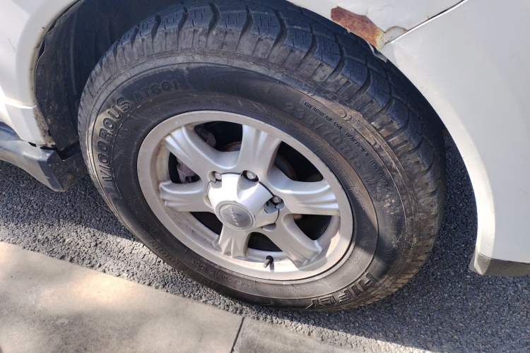 Used Haval H5 Classic 2015 2.0T Manual 4x4 Advanced Trim Right Front Wheel Hub