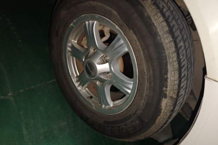 Used Haval H5 Classic 2015 2.0T Diesel Manual Two-Wheel Drive Entry-Level Version Right Front Wheel Hub