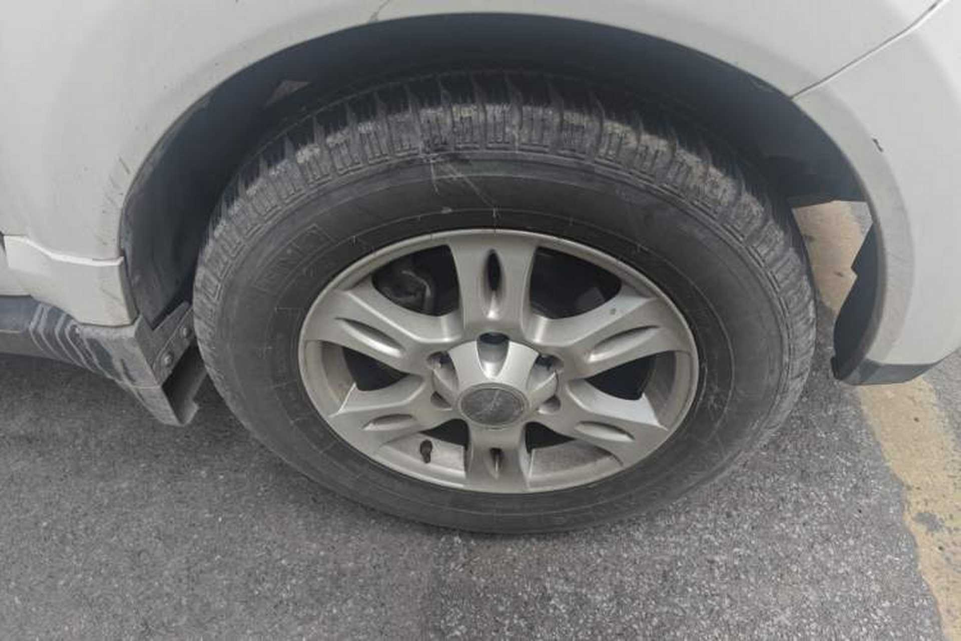 Used Haval H5 Classic 2015 2.0T Manual Two-Wheel Drive Elite Version Right Front Wheel Hub