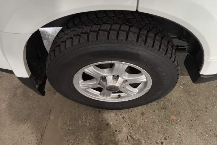 Used Haval H5 Classic 2015 2.0T Manual 4x4 Elite Edition Right Rear Wheel Hub