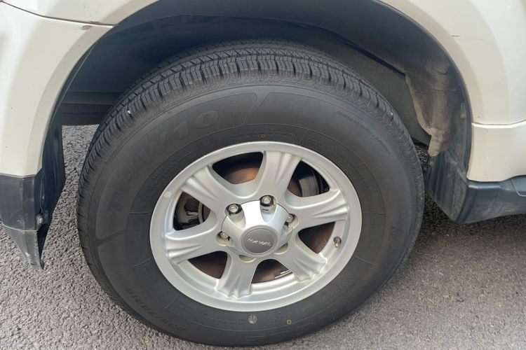 Used Haval H5 Classic 2015 2.0T Manual Two-Wheel Drive Advanced Version Right Rear Wheel Hub