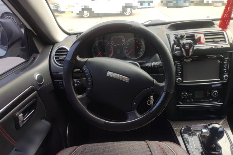 Used Haval H5 Classic 2015 2.0T Diesel Automatic Two-Wheel Drive Advanced Version Steering Wheel