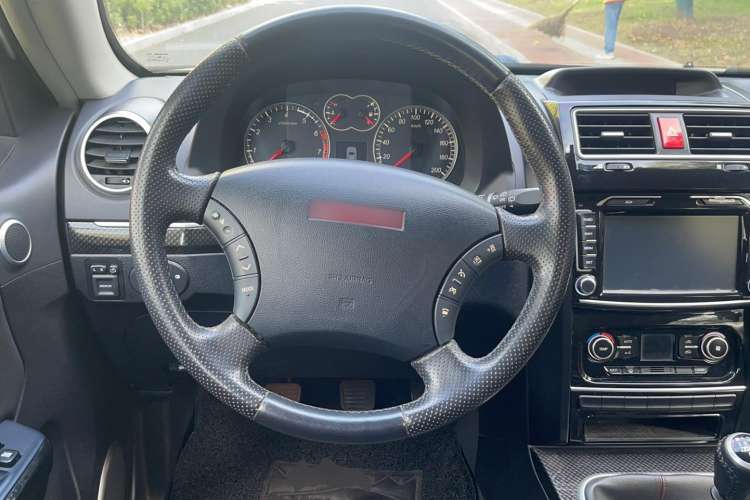 Used Haval H5 Classic 2015 2.0T Manual Two-Wheel Drive Advanced Version Steering Wheel