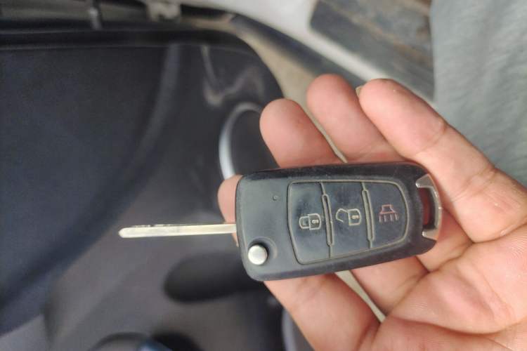 Used Haval H5 Classic 2015 2.0T Manual Two-Wheel Drive Elite Version Vehicle Key