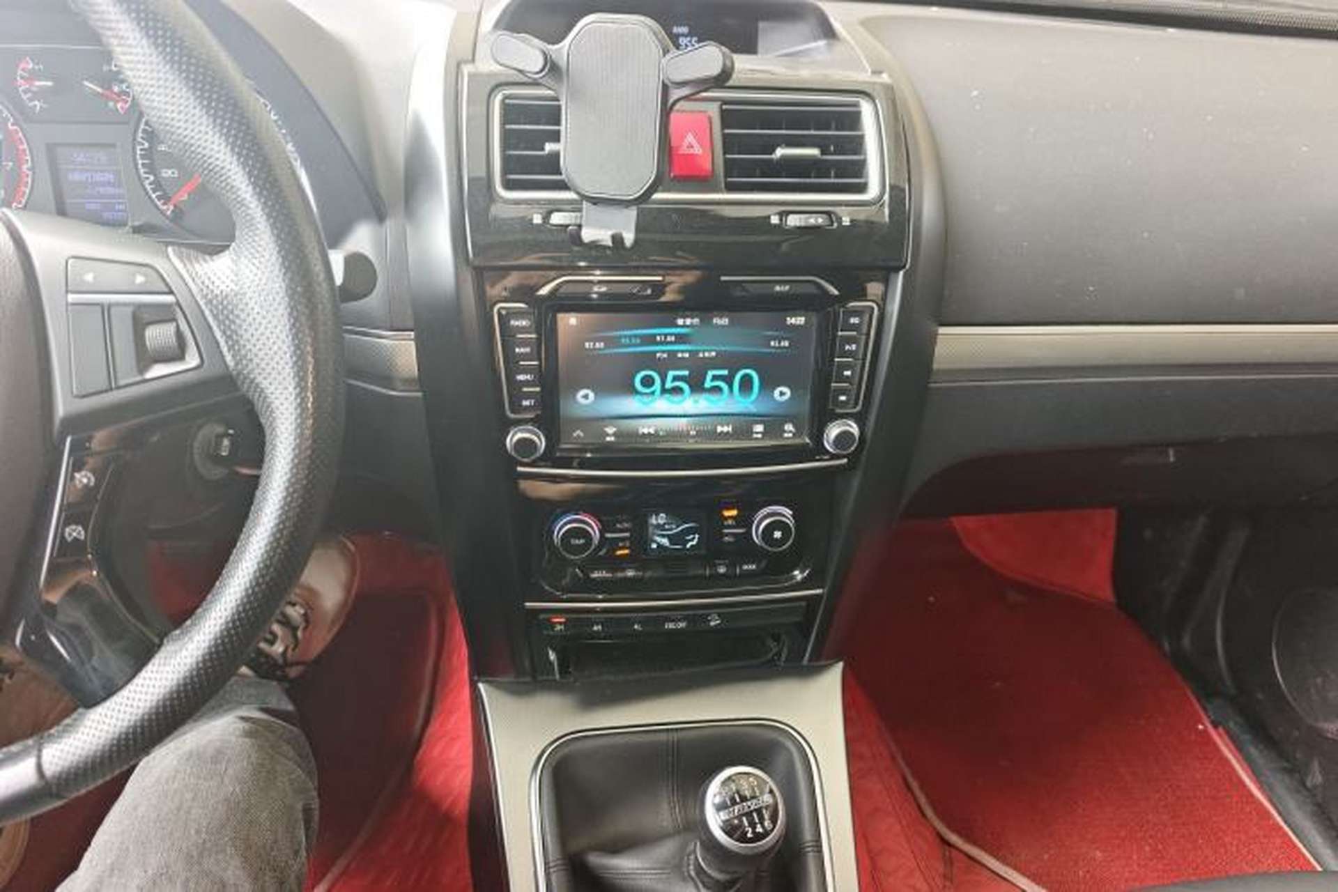 Used Haval H5 Classic 2016 Classic Edition 2.0T Manual 4x4 Prestige Model Audio And AC Panel