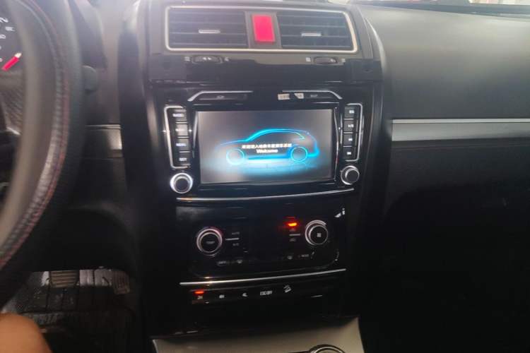 Used Haval H5 Classic 2016 Classic Edition 2.0T Manual 4x4 Elite Model Audio And AC Panel