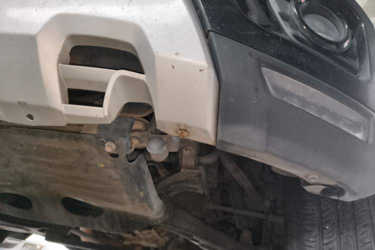 Used Haval H5 Classic 2016 Classic Edition 2.0T Manual Two-Wheel Drive Elite Model Chassis Front Left