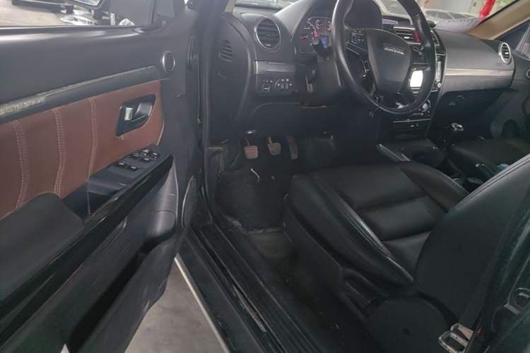 Used Haval H5 Classic 2016 Classic Edition 2.0T Manual Two-Wheel Drive Elite Model Driver Seat