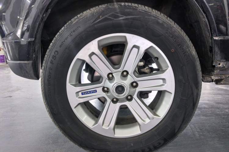 Used Haval H5 Classic 2016 Classic Edition 2.0T Manual 4x4 Elite Model Exterior 5