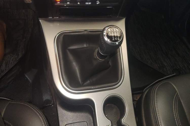 Used Haval H5 Classic 2016 Classic Edition 2.0T Manual 4x4 Elite Model Gear Lever