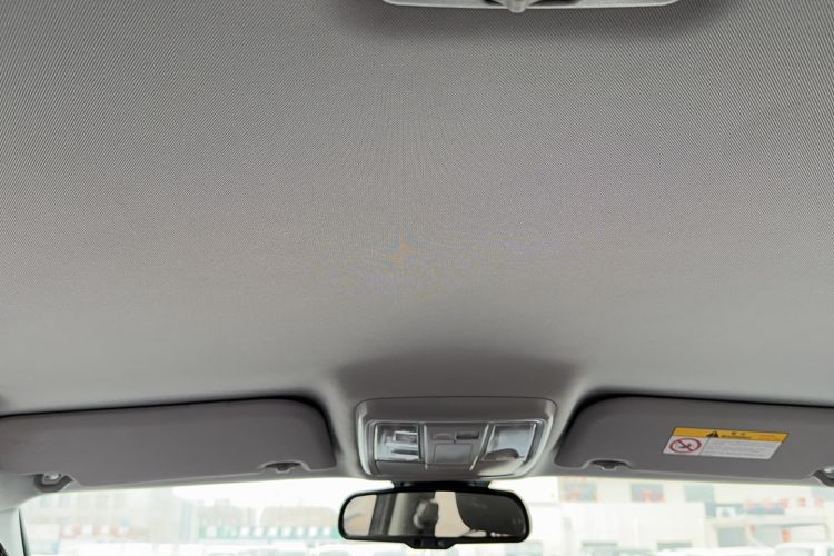 Used Haval H5 Classic 2016 Classic Edition 2.0T Manual Two-Wheel Drive Elite Model Headliner
