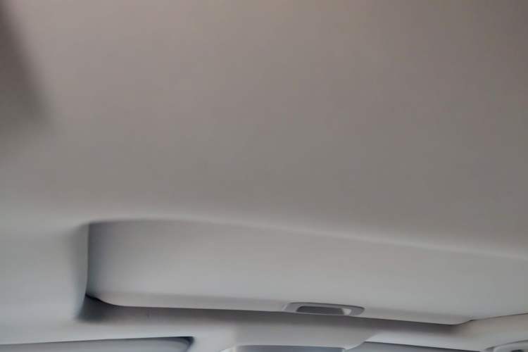 Used Haval H5 Classic 2016 Classic Edition 2.0T Manual 4x4 Prestige Model Headliner