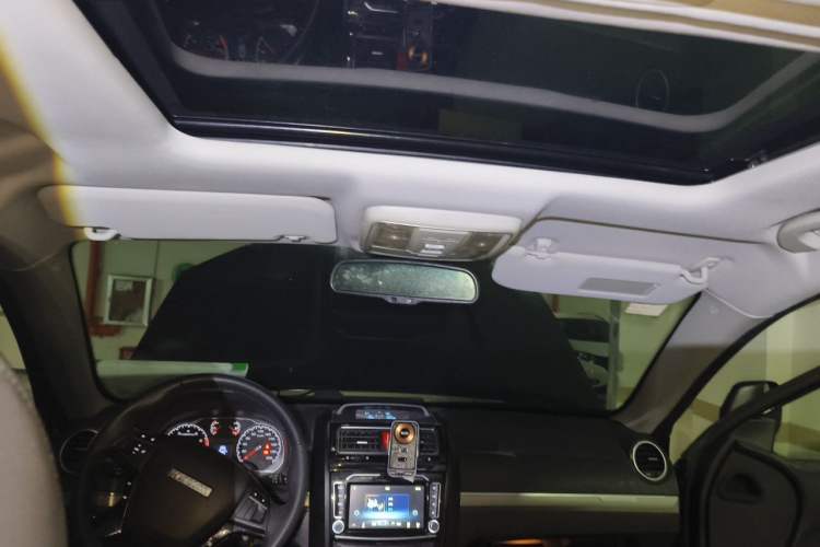 Used Haval H5 Classic 2016 Classic Edition 2.0T Manual 4x4 Prestige Model Headliner