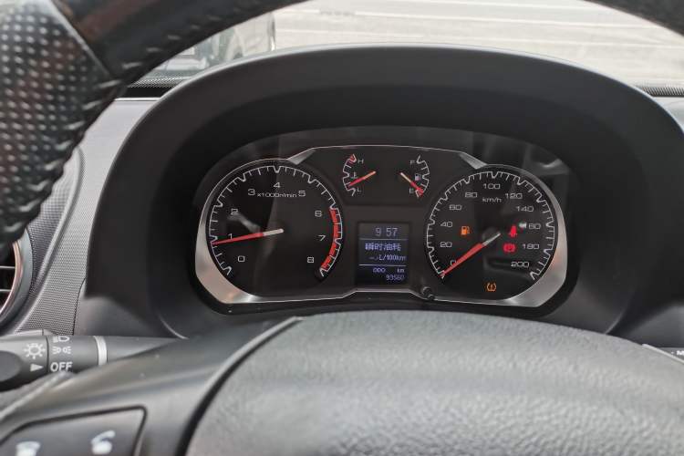 Used Haval H5 Classic 2016 Classic Edition 2.0T Manual Two-Wheel Drive Elite Model Instrument Cluster