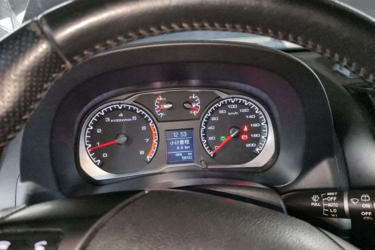 Used Haval H5 Classic 2016 Classic Edition 2.0T Manual Two-Wheel Drive Elite Model Instrument Cluster