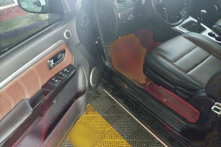 Used Haval H5 Classic 2016 Classic Edition 2.0T Manual 4x4 Elite Model Interior 3