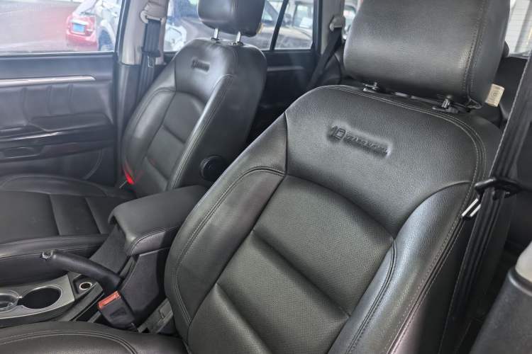 Used Haval H5 Classic 2016 Classic Edition 2.0T Manual 4x4 Elite Model Interior 6