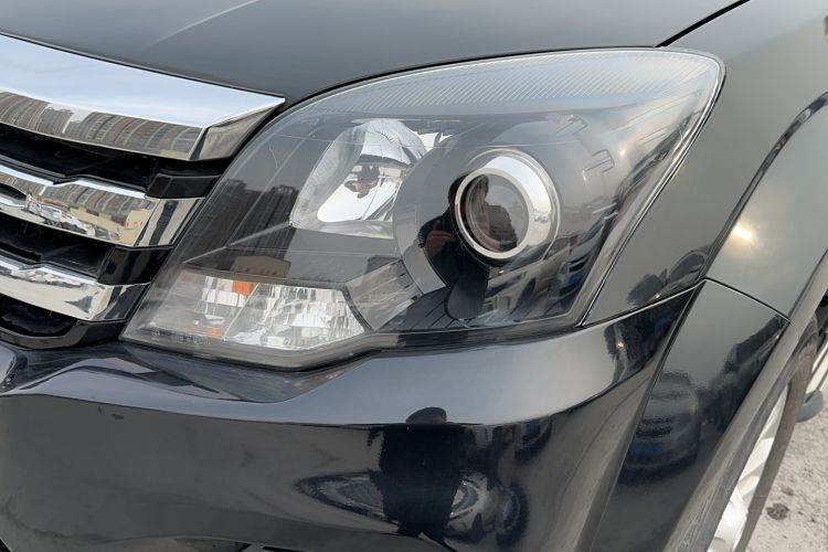 Used Haval H5 Classic 2016 Classic Edition 2.0T Manual Two-Wheel Drive Elite Model Left Front Headlight