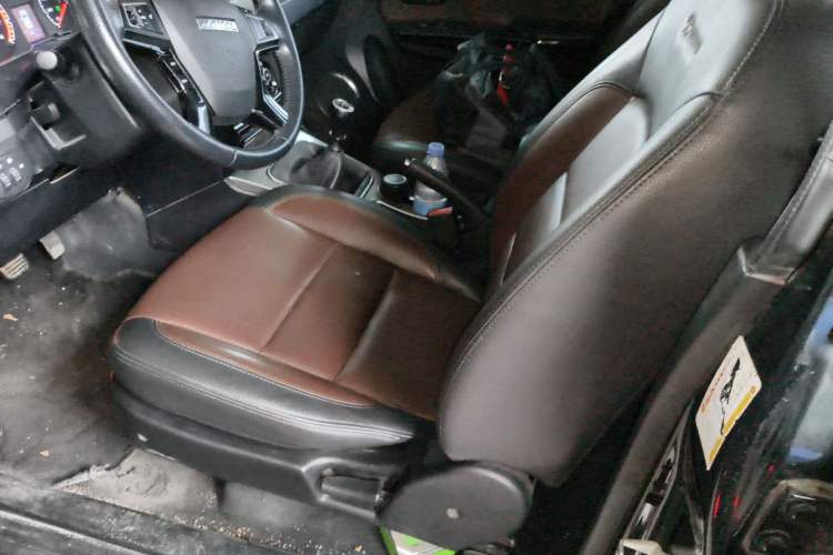 Used Haval H5 Classic 2016 Classic Edition 2.0T Manual Two-Wheel Drive Elite Model Left Front Seat