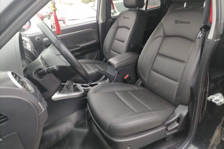 Used Haval H5 Classic 2016 Classic Edition 2.0T Manual Two-Wheel Drive Elite Model Left Front Seat