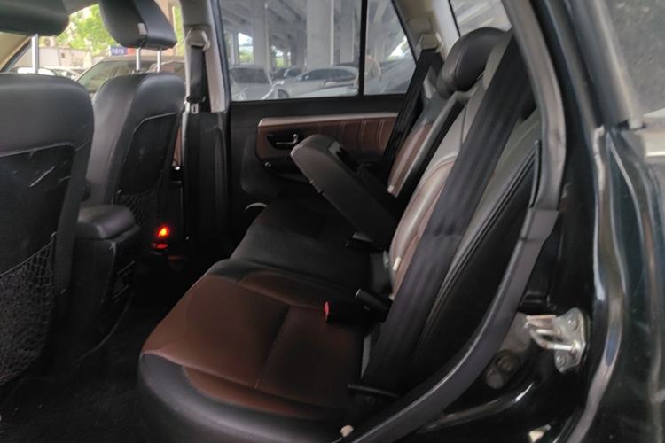 Used Haval H5 Classic 2016 Classic Edition 2.0T Manual Two-Wheel Drive Elite Model Left Rear Seat