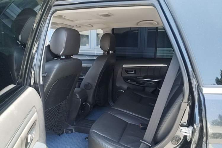 Used Haval H5 Classic 2016 Classic Edition 2.0T Manual Two-Wheel Drive Prestige Model Left Rear Seat