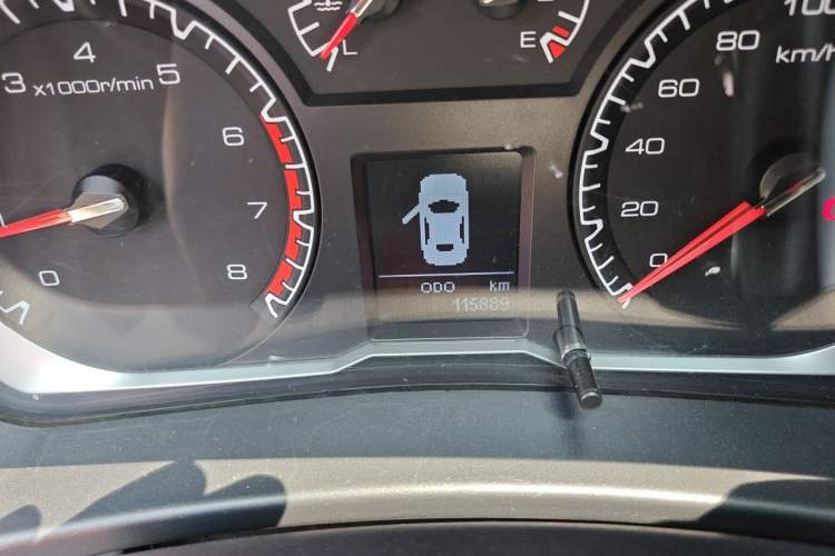 Used Haval H5 Classic 2016 Classic Edition 2.0T Manual 4x4 Prestige Model Odometer Close Up