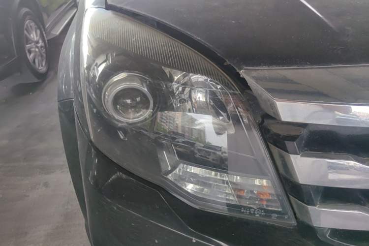 Used Haval H5 Classic 2016 Classic Edition 2.0T Manual Two-Wheel Drive Elite Model Right Front Headlight