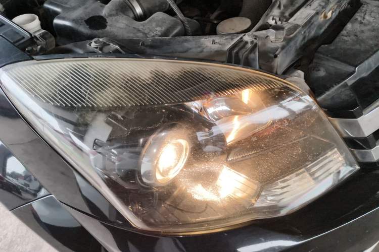 Used Haval H5 Classic 2016 Classic Edition 2.0T Manual Two-Wheel Drive Elite Model Right Front Headlight