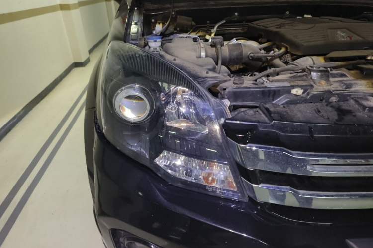 Used Haval H5 Classic 2016 Classic Edition 2.0T Manual 4x4 Prestige Model Right Front Headlight