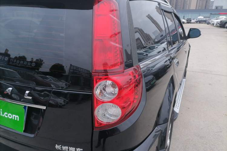 Used Haval H5 Classic 2016 Classic Edition 2.0T Manual Two-Wheel Drive Elite Model Right Rear Taillight