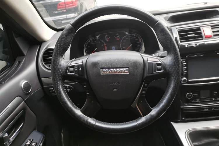 Used Haval H5 Classic 2016 Classic Edition 2.0T Manual Two-Wheel Drive Elite Model Steering Wheel