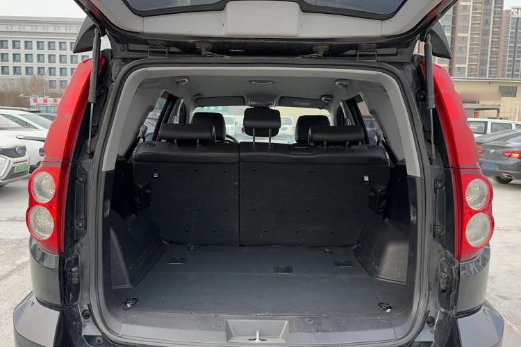 Used Haval H5 Classic 2016 Classic Edition 2.0T Manual Two-Wheel Drive Elite Model Trunk
