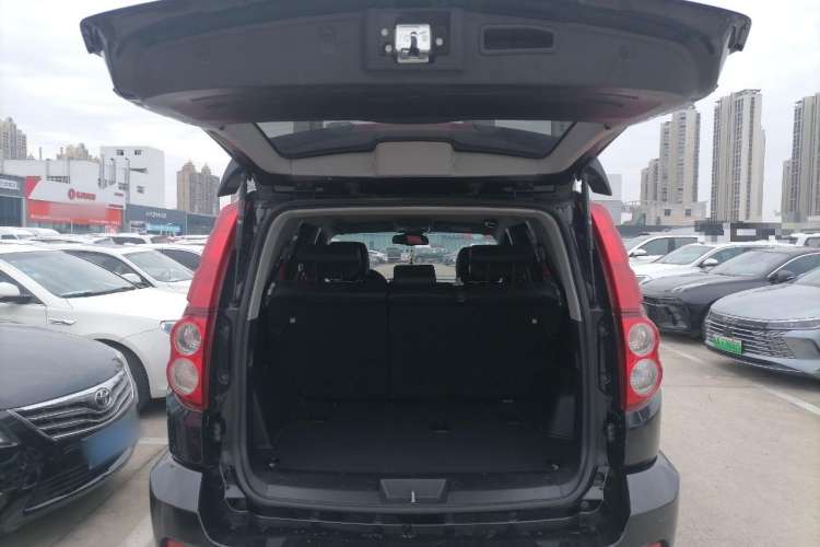Used Haval H5 Classic 2016 Classic Edition 2.0T Manual Two-Wheel Drive Elite Model Trunk