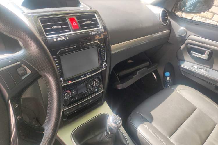 Used Haval H5 Classic 2016 Classic Edition 2.0T Manual 4x4 Prestige Model Audio And AC Panel