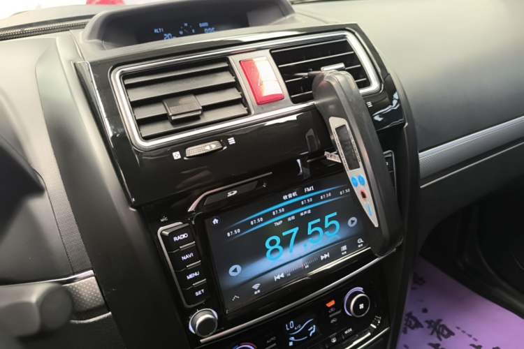 Used Haval H5 Classic 2016 Classic Edition 2.0T Manual 4x4 Prestige Model Audio And AC Panel