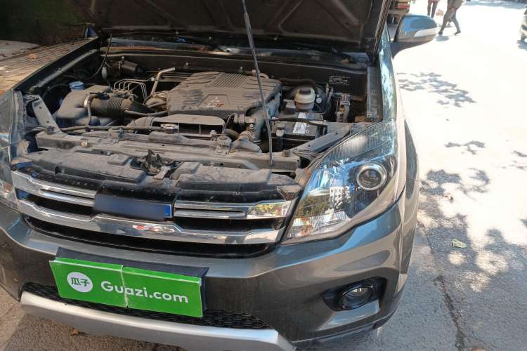 Used Haval H5 Classic 2016 Classic Edition 2.0T Manual 4x4 Prestige Model Engine Bay Left