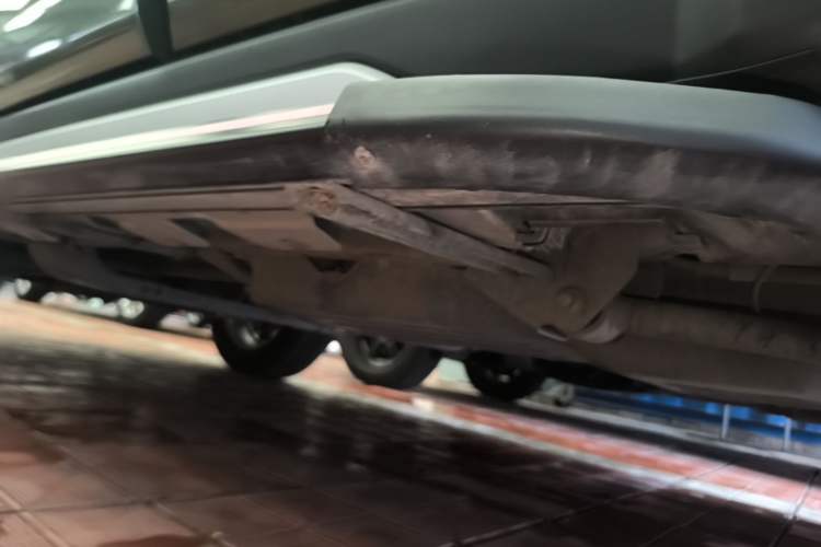 Used Haval H5 Classic 2016 Classic Edition 2.0T Manual 4x4 Prestige Model Left Side Sill