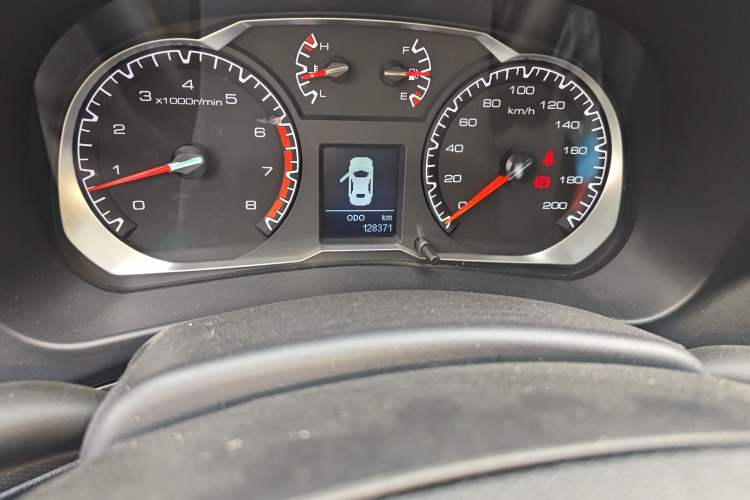 Used Haval H5 Classic 2016 Classic Edition 2.0T Manual 4x4 Prestige Model Odometer Close Up