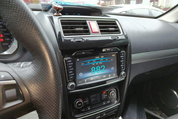 Used Haval H5 Classic 2016 Classic Edition 2.0T Manual Two-Wheel Drive Elite Model Audio And AC Panel