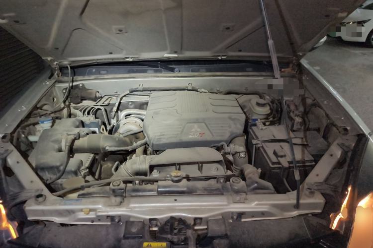 Used Haval H5 Classic 2016 Classic Edition 2.0T Manual 4x4 Prestige Model Engine Bay