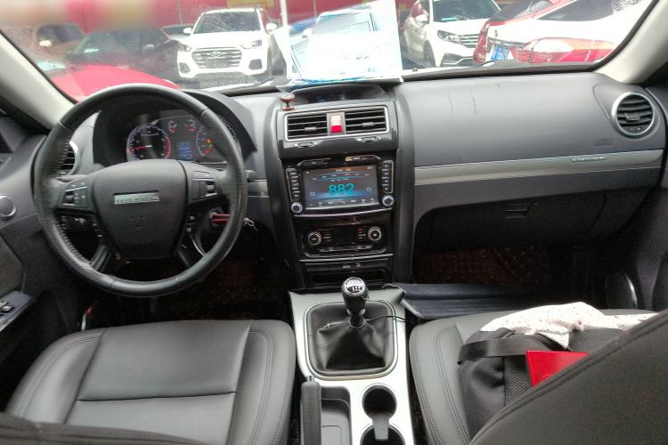 Used Haval H5 Classic 2016 Classic Edition 2.0T Manual Two-Wheel Drive Elite Model Interior 2