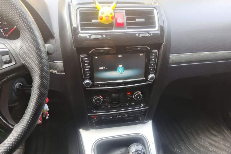 Used Haval H5 Classic 2016 Classic Edition 2.0T Manual 4x4 Prestige Model Audio And AC Panel