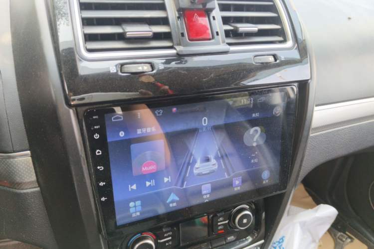 Used Haval H5 Classic 2016 Classic Edition 2.0T Diesel Manual 4x4 Elite Model Audio And AC Panel