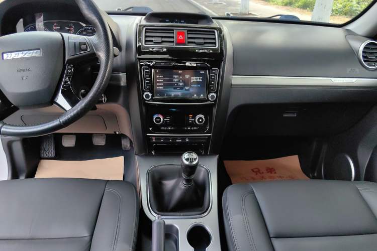 Used Haval H5 Classic 2016 Classic Edition 2.0T Manual 4x4 Prestige Model Audio And AC Panel