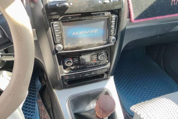 Used Haval H5 Classic 2016 Classic Edition 2.0T Manual 4x4 Prestige Model Audio And AC Panel